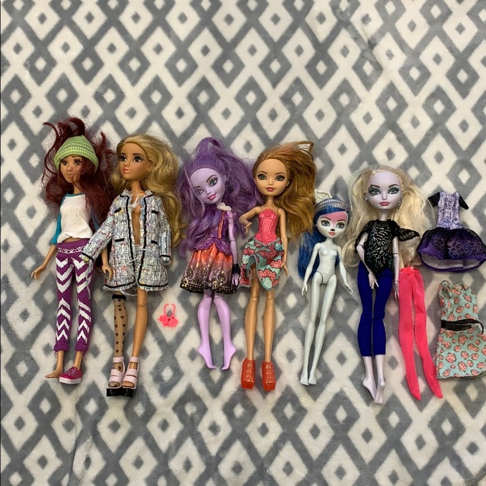 Doll lot of 6